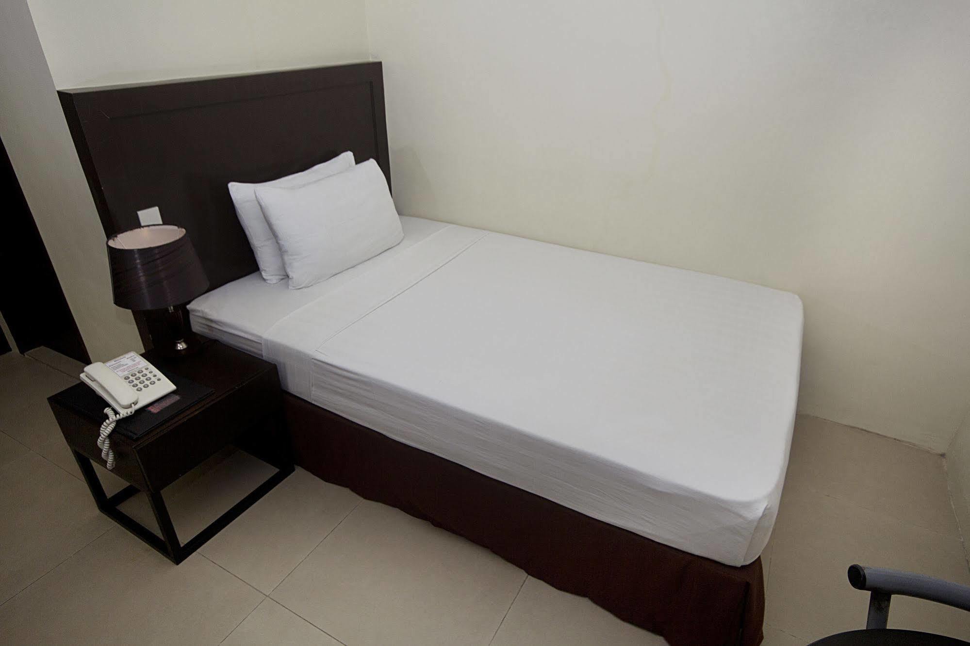 Mango Suites Tuguegarao City Ngoại thất bức ảnh